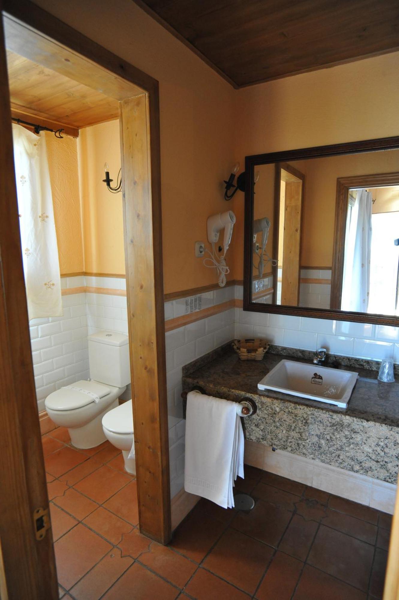 לוסאר דה לה ורה Hotel Rural Hosteria Fontivieja מראה חיצוני תמונה